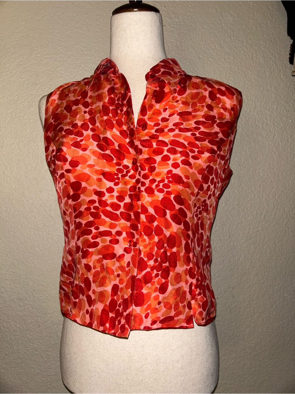 100% Silk Women’s Sleeveless Polka Dot Printed Cropped Top Red Orange Pattern